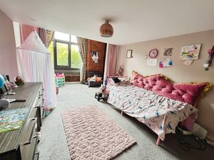 Bedroom- click for photo gallery